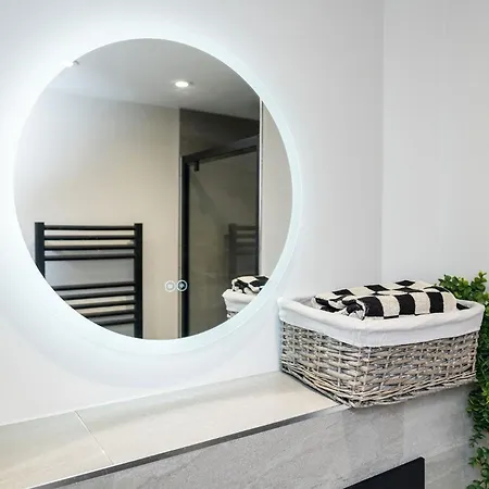 Apartman Luxury One Bedroom - Centre - Free Wifi Netflix *