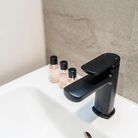 Apartman Luxury One Bedroom - Centre - Free Wifi Netflix *