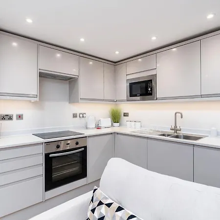 Luxury One Bedroom - Centre - Free Wifi Netflix * 利兹