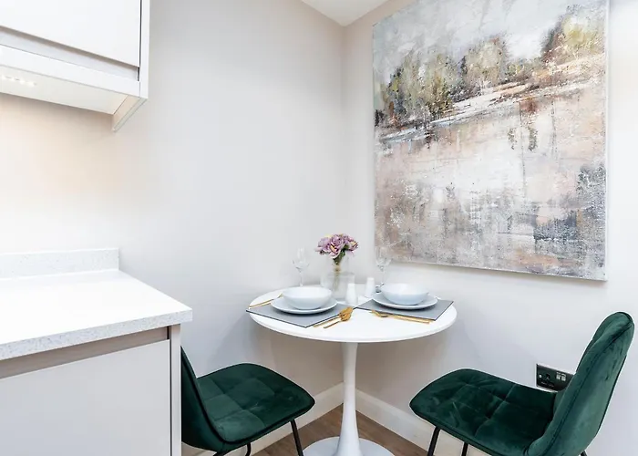 Luxury One Bedroom - Centre - Free Wifi Netflix Апартаменти *